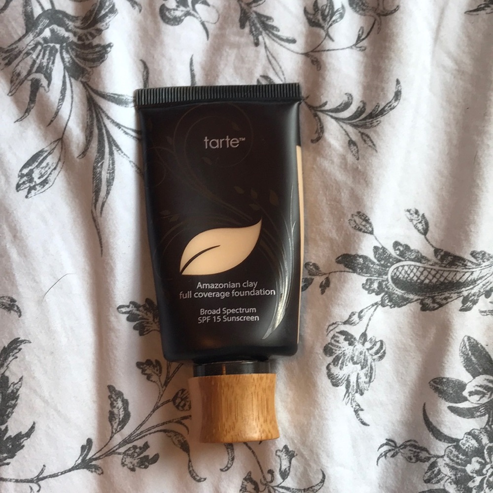 Tarte Amazonian Clay Foundation